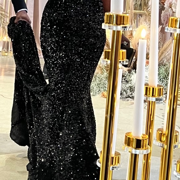 Evening gown/ Prom dress. Portia and Scarlett PS21208 - Picture 2 of 3